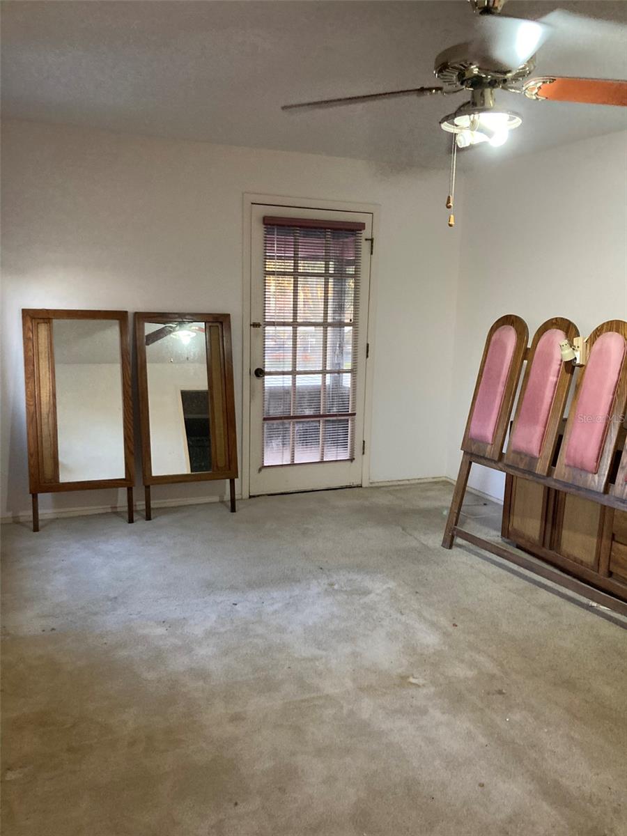 Image 38 of 52 For 8198 Terrace Garden Drive N 211