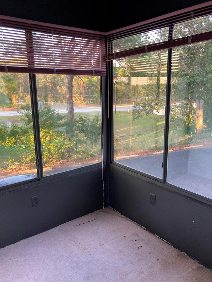 Image 40 of 52 For 8198 Terrace Garden Drive N 211