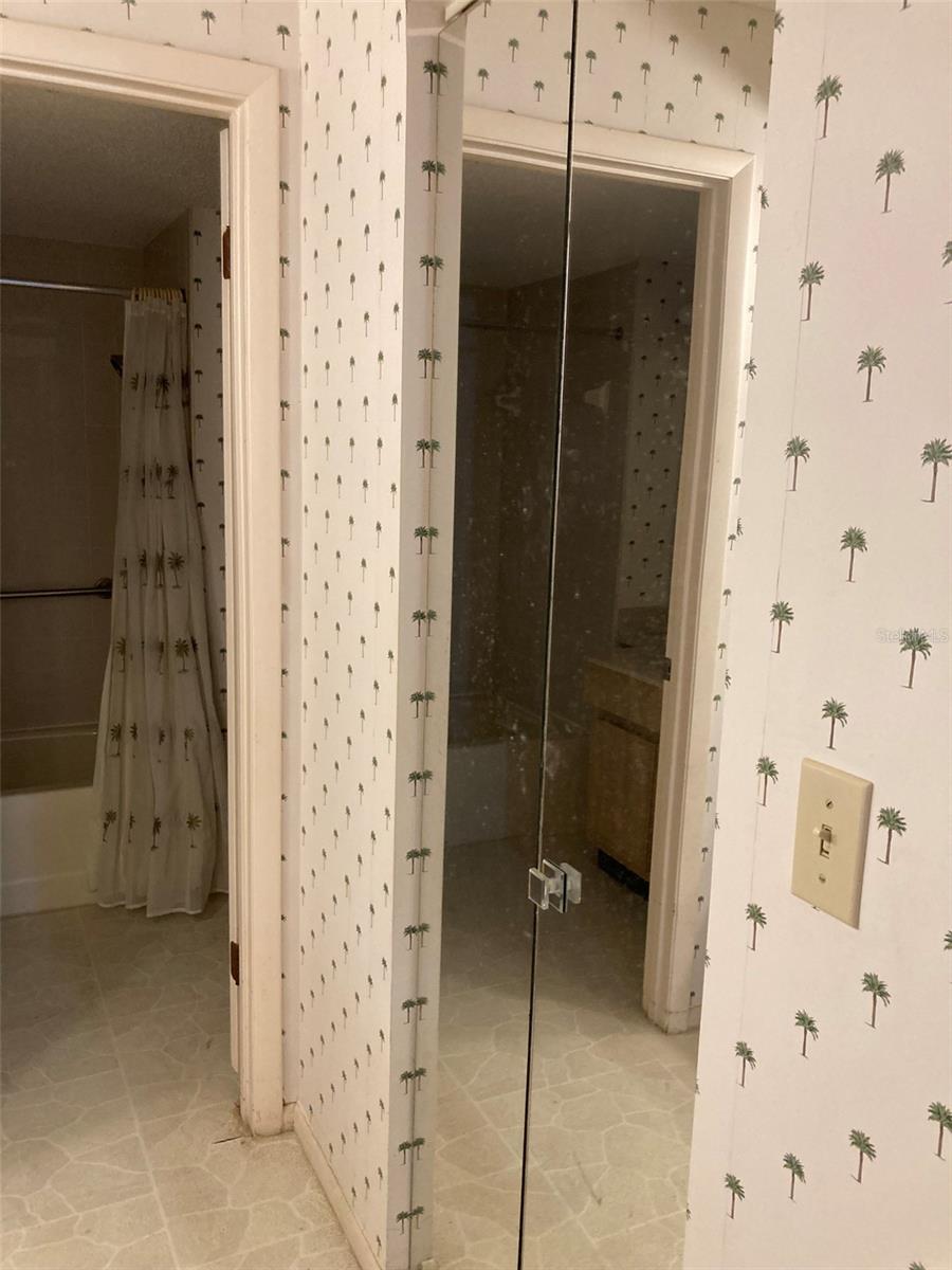 Image 46 of 52 For 8198 Terrace Garden Drive N 211