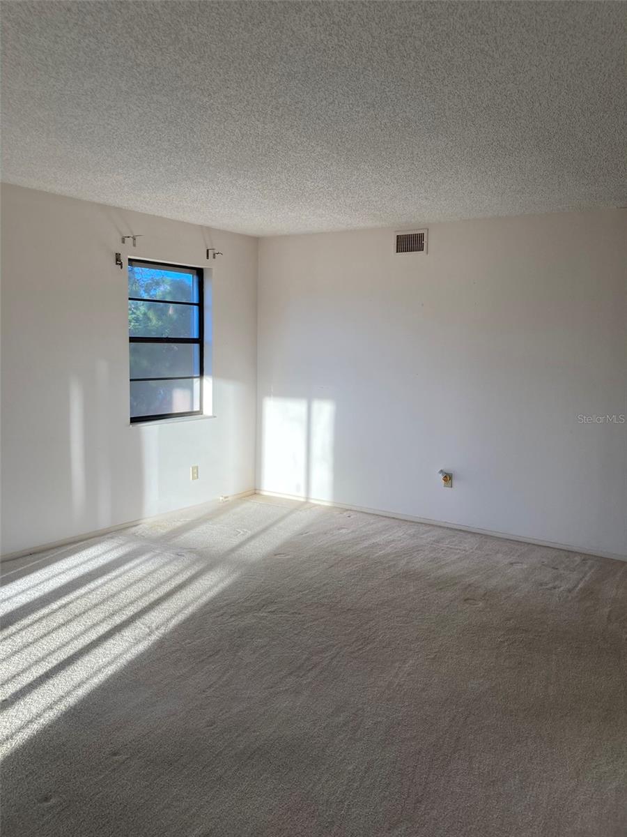 Image 5 of 52 For 8198 Terrace Garden Drive N 211