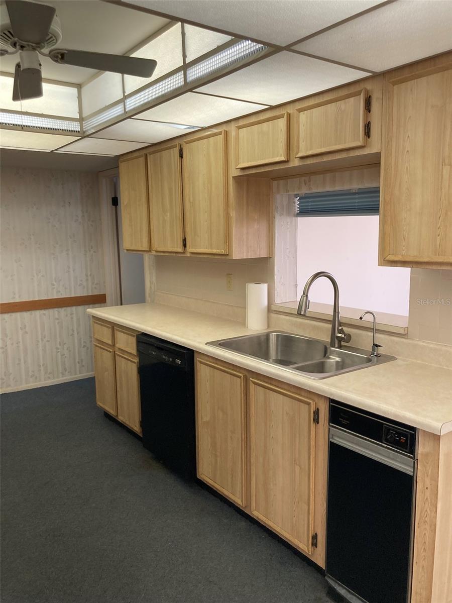 Image 8 of 52 For 8198 Terrace Garden Drive N 211