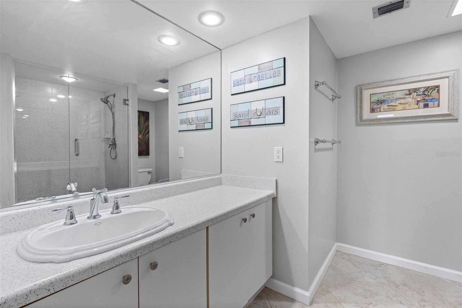 Image 33 of 46 For 1400 Gulf Boulevard 701