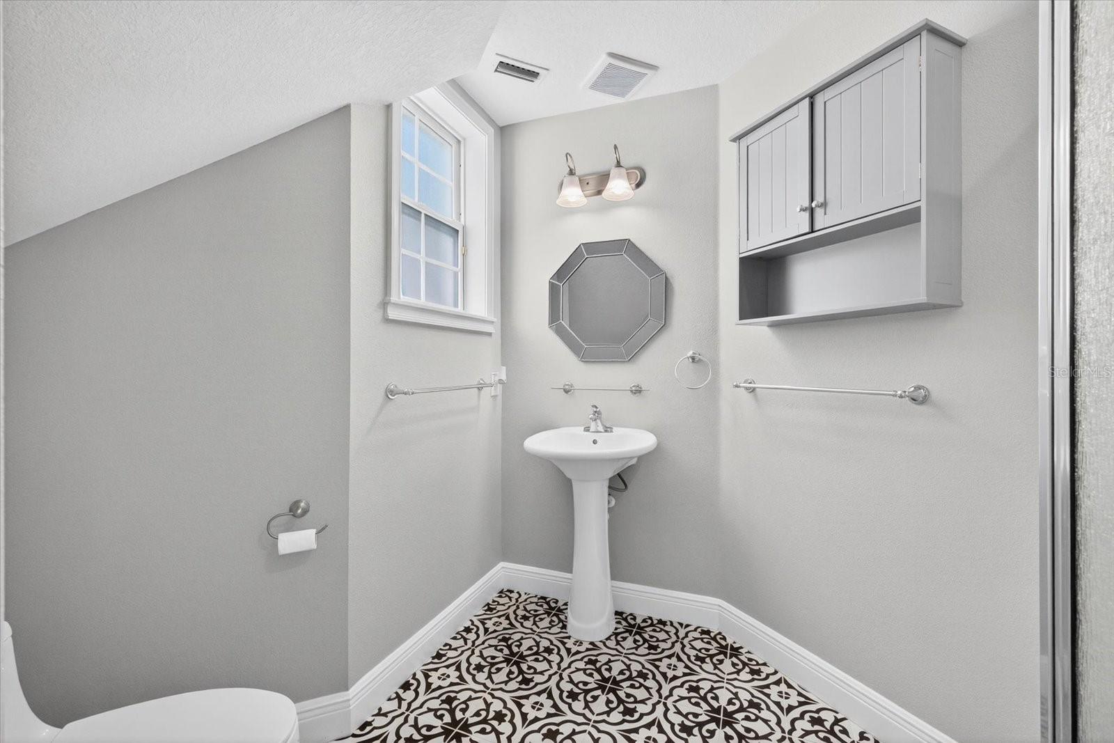 Image 12 of 62 For 8914 Lynn Avenue