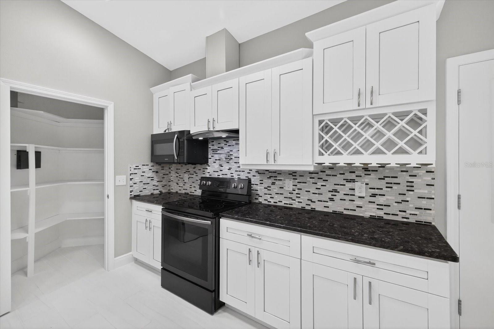 Image 24 of 62 For 8914 Lynn Avenue