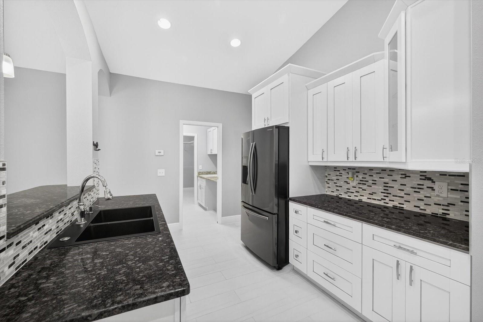 Image 25 of 62 For 8914 Lynn Avenue