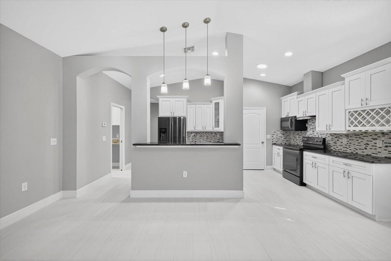 Image 26 of 62 For 8914 Lynn Avenue