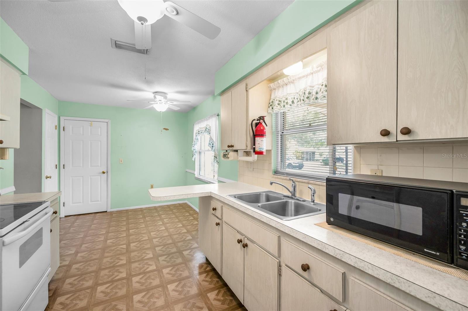 Image 10 of 29 For 13434 Ridgeland Drive