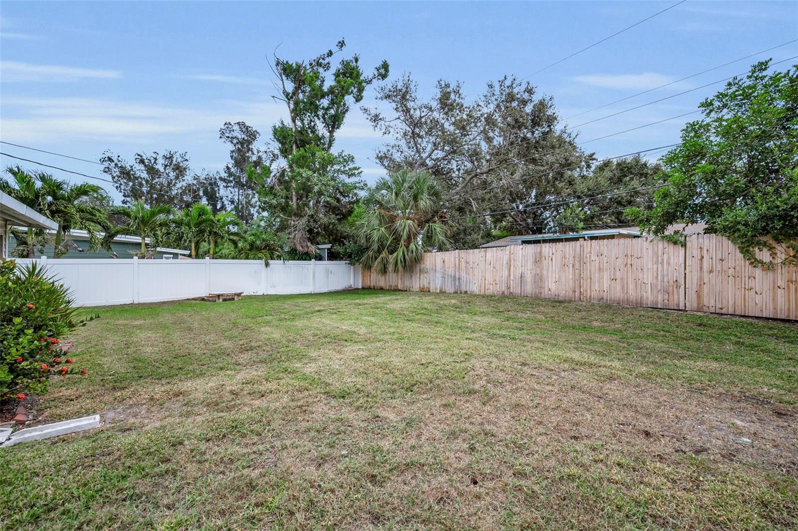 Image 27 of 29 For 13434 Ridgeland Drive