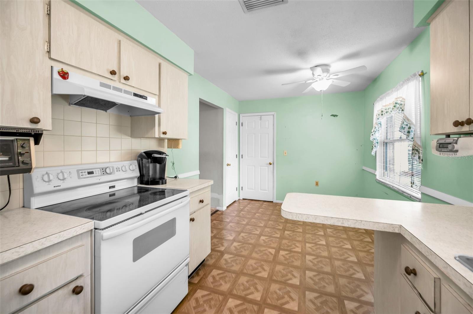 Image 6 of 29 For 13434 Ridgeland Drive