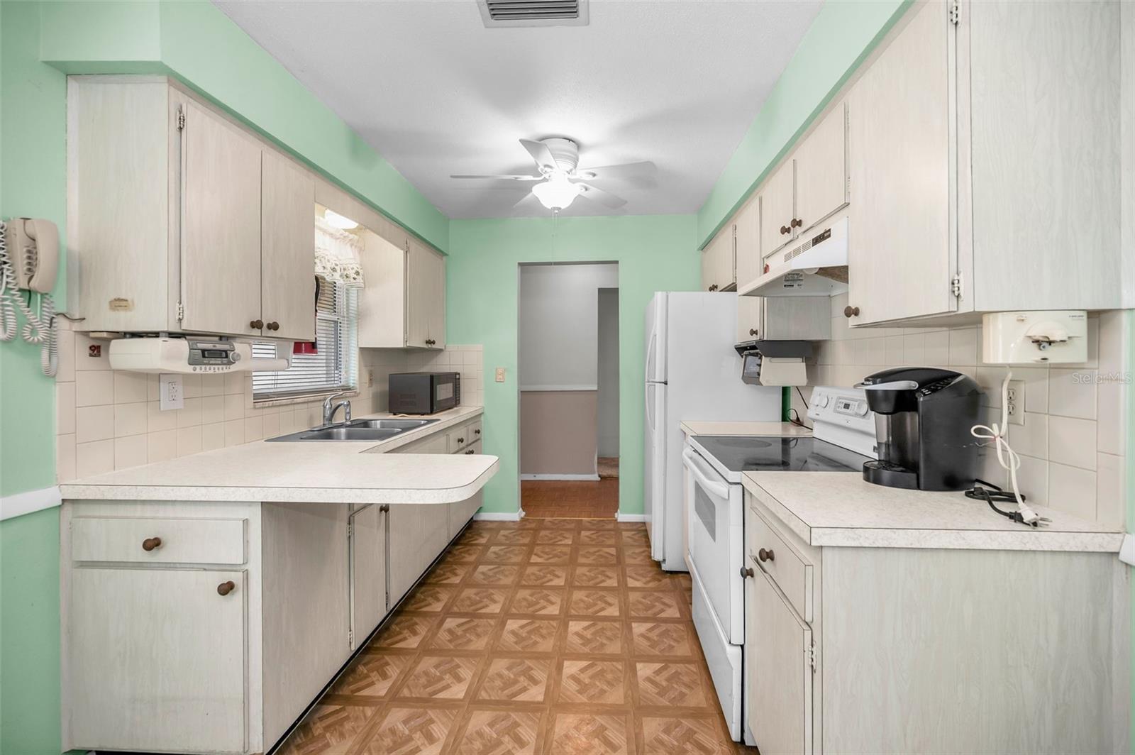 Image 7 of 29 For 13434 Ridgeland Drive