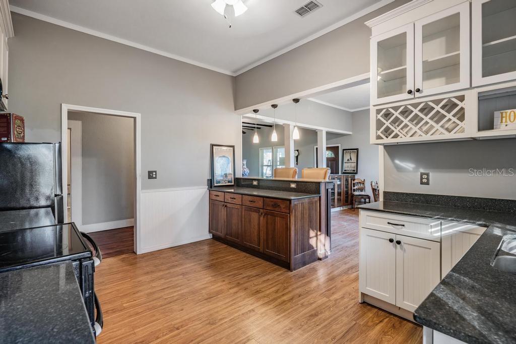 Image 12 of 23 For 7207 Elwood Road