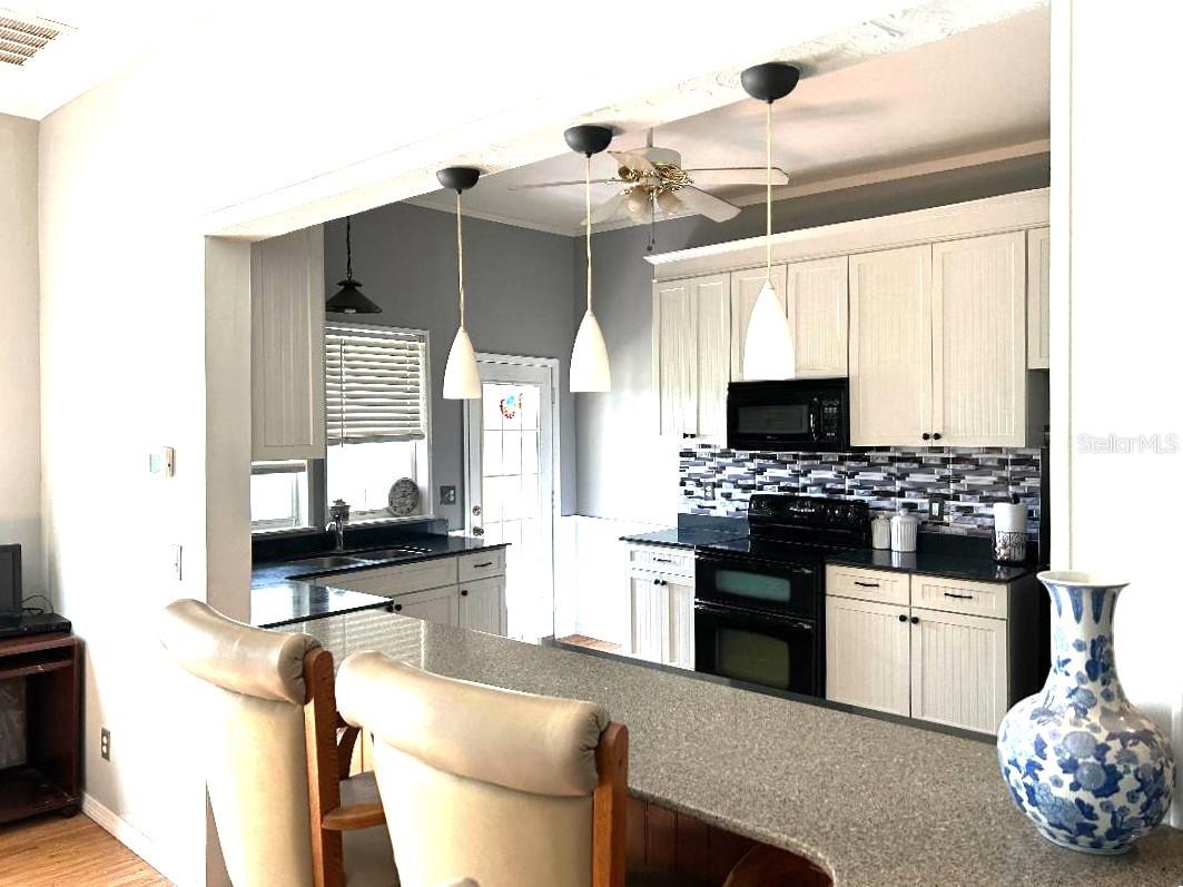 Image 3 of 23 For 7207 Elwood Road