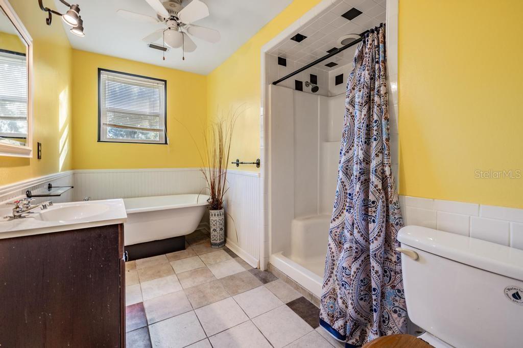 Image 6 of 23 For 7207 Elwood Road