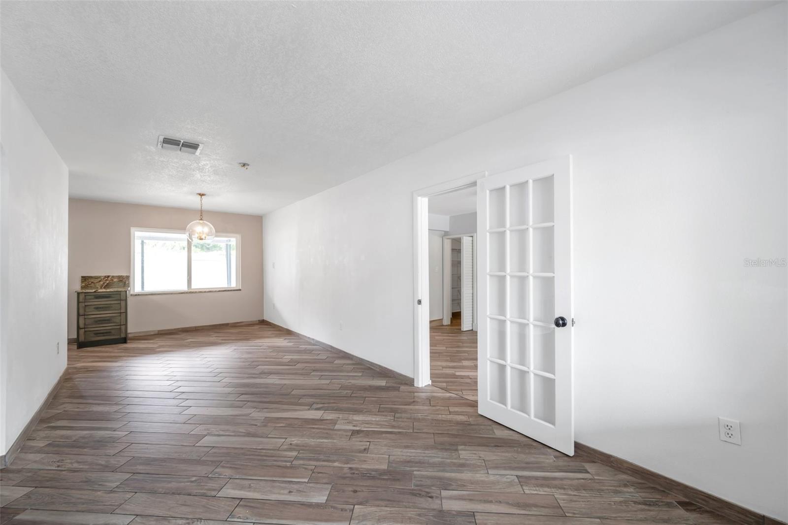 Image 11 of 28 For 125 5th Avenue N