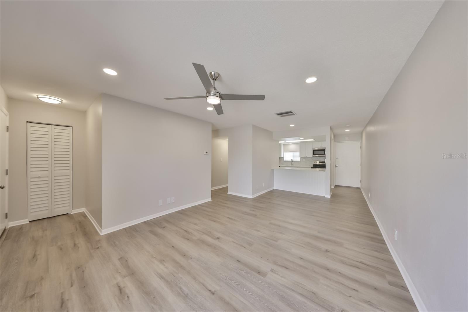 Image 10 of 30 For 8616 Palm Lane