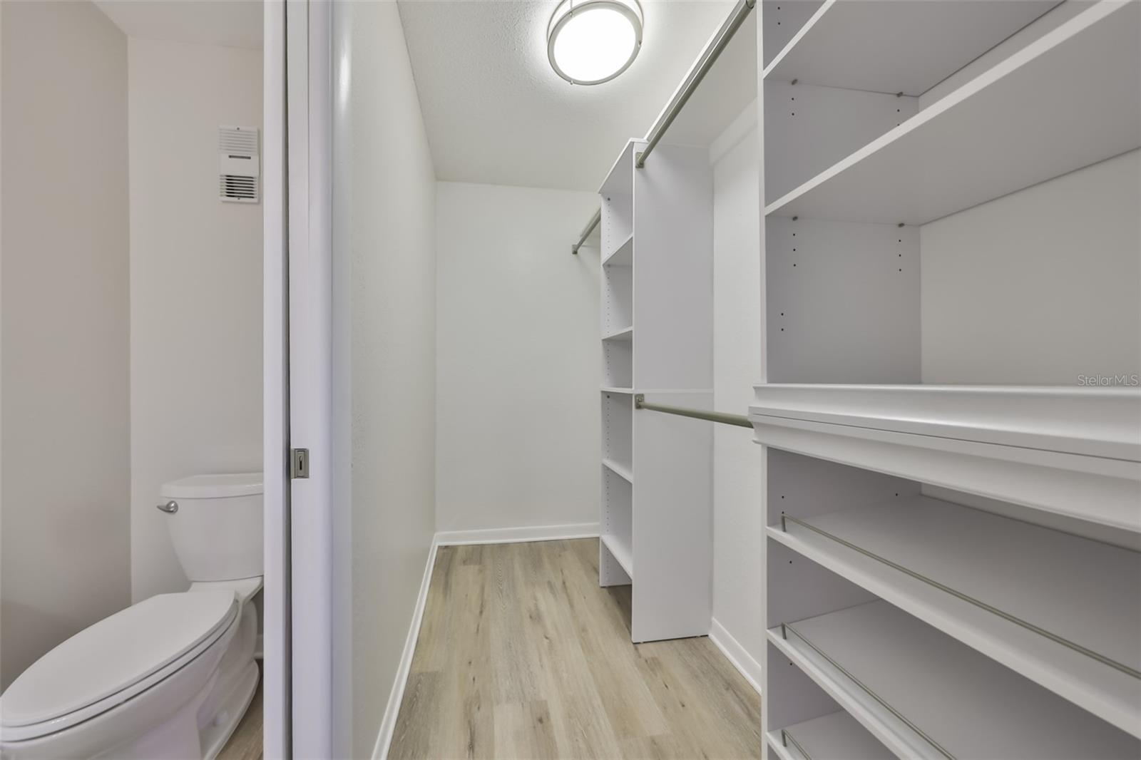 Image 14 of 30 For 8616 Palm Lane