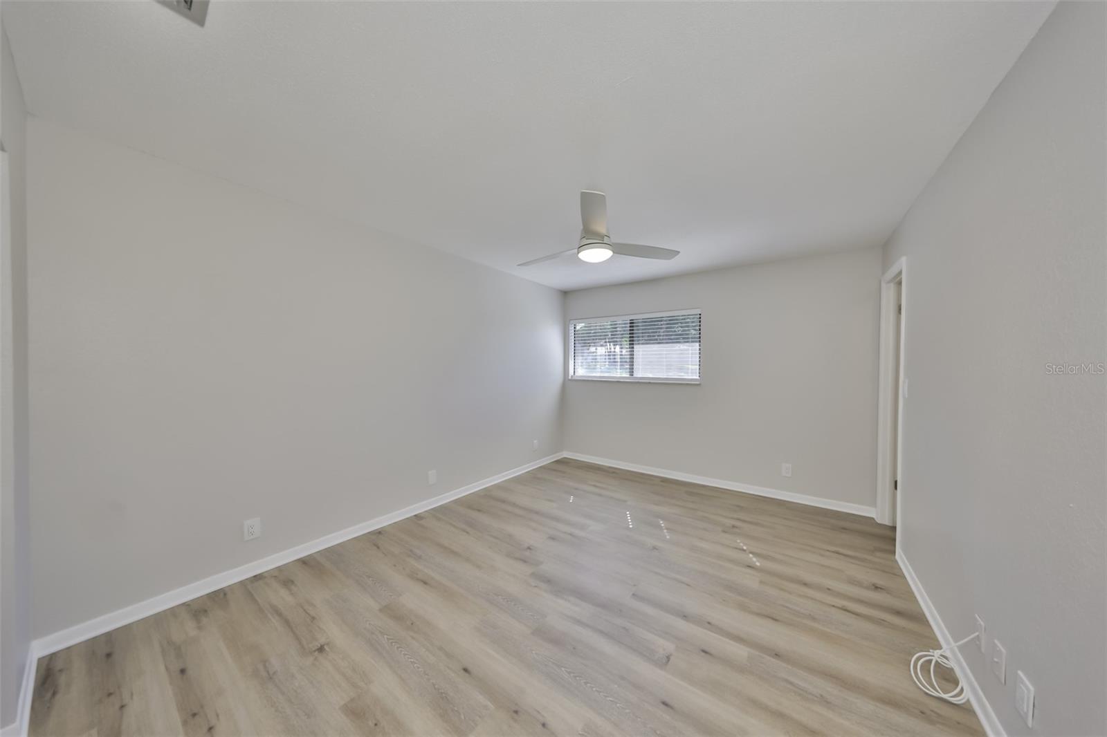 Image 17 of 30 For 8616 Palm Lane