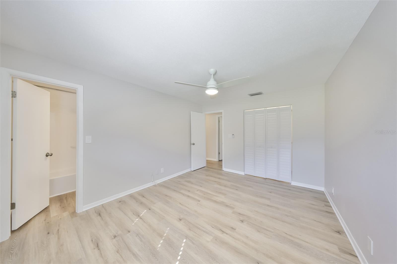 Image 19 of 30 For 8616 Palm Lane