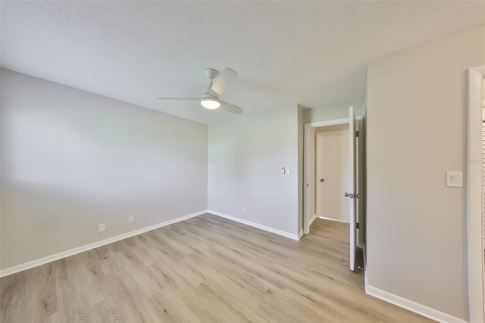 Image 22 of 30 For 8616 Palm Lane