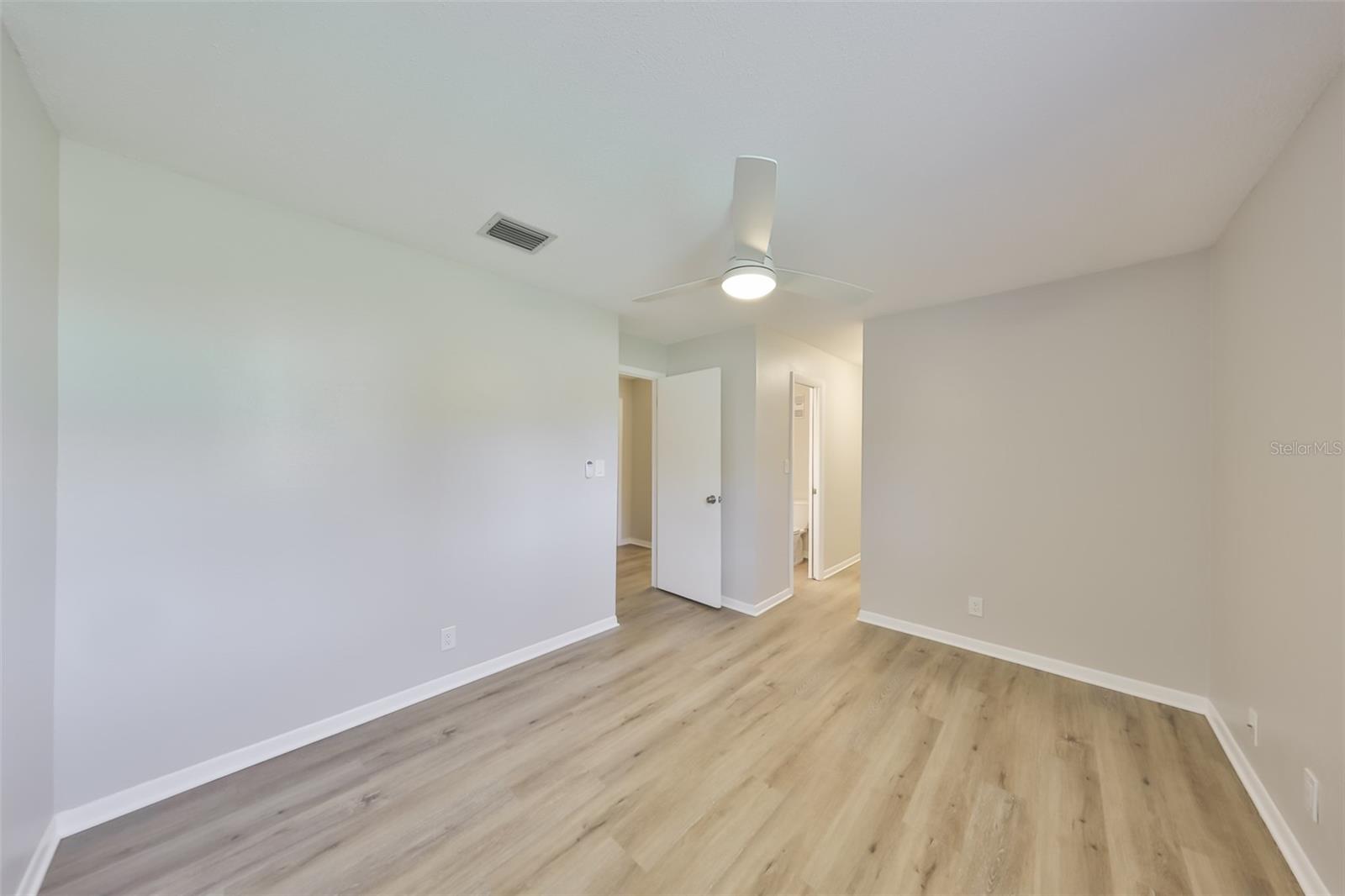 Image 23 of 30 For 8616 Palm Lane