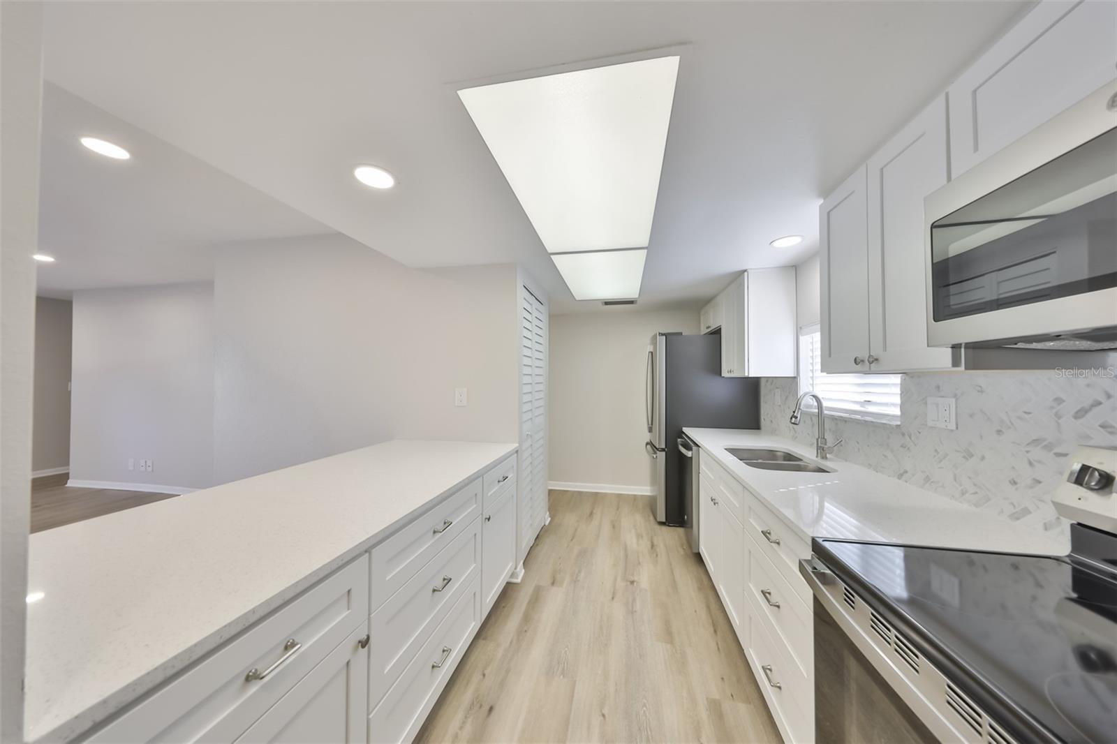 Image 4 of 30 For 8616 Palm Lane