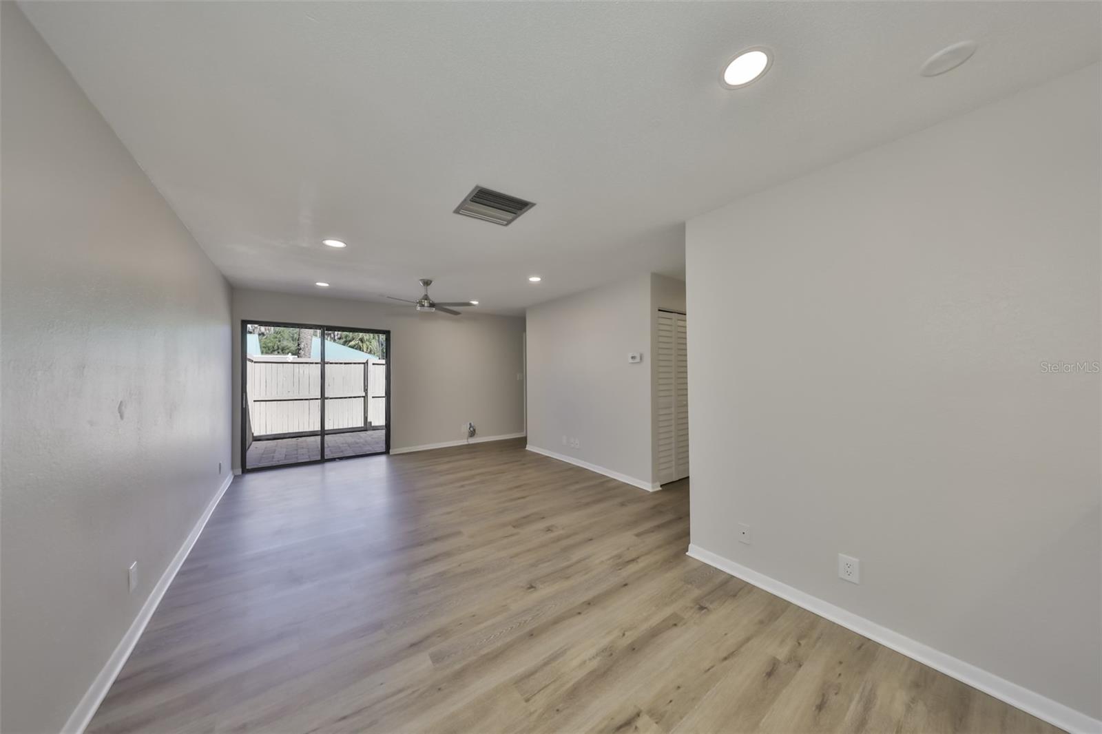 Image 8 of 30 For 8616 Palm Lane