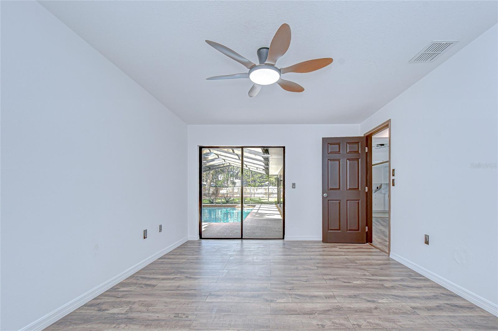 Listing photo id 22 for 2102 Doefield Court