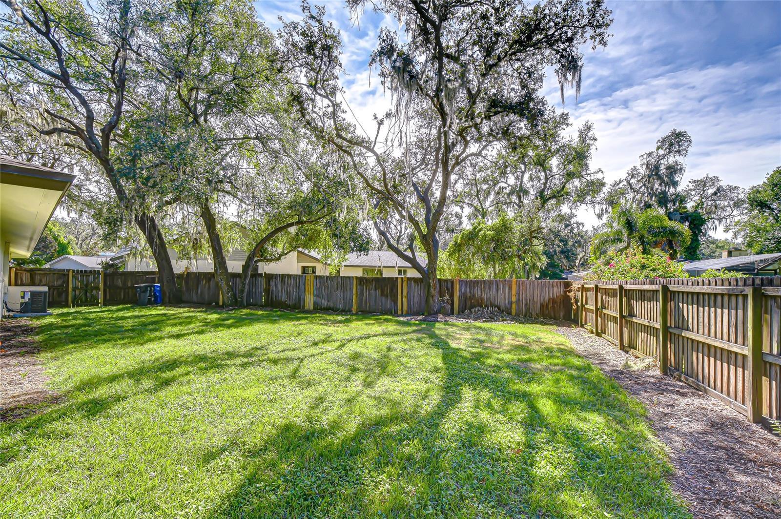 Listing photo id 30 for 2102 Doefield Court