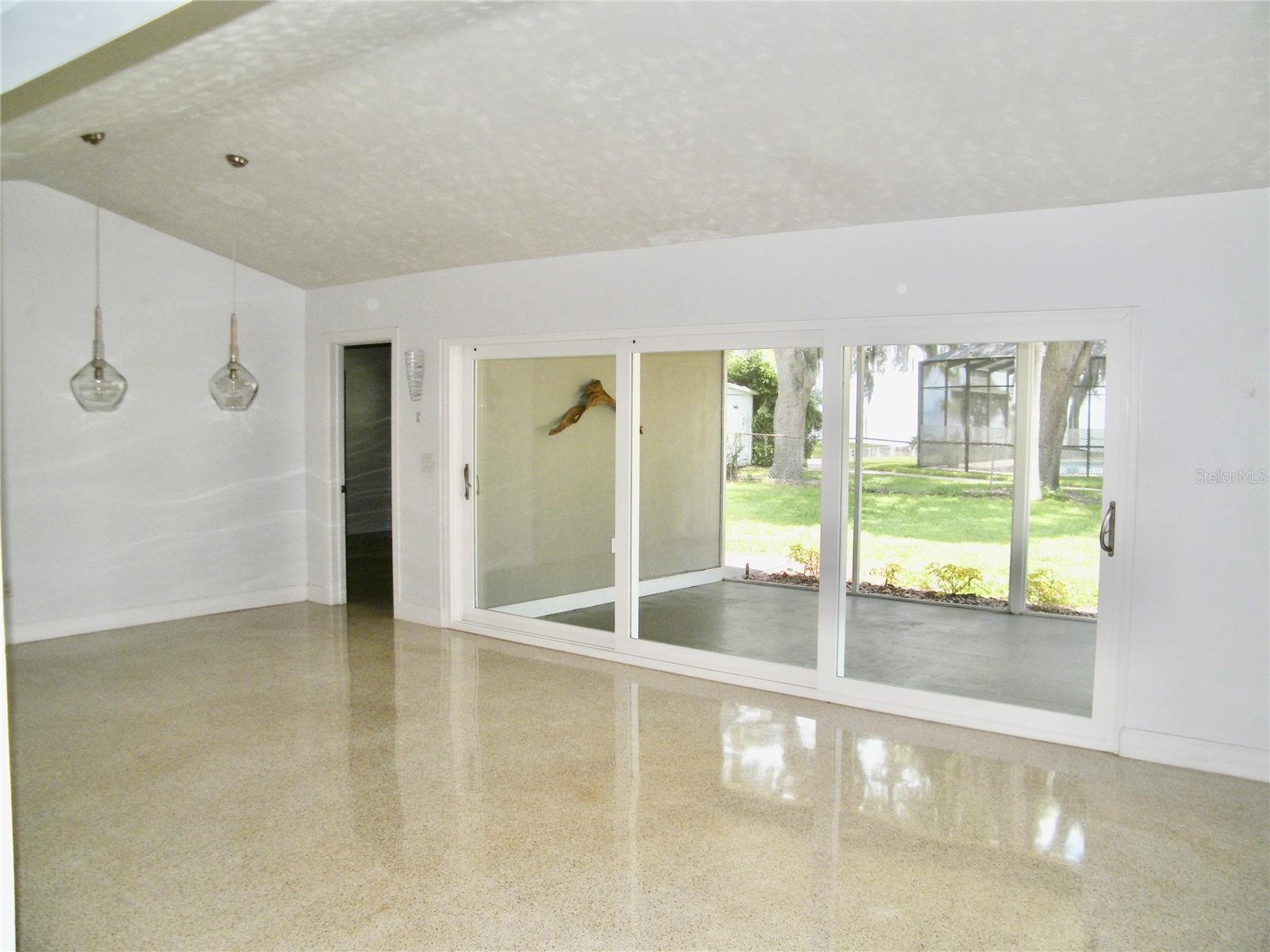 Image 2 of 33 For 1060 Jesse Avenue