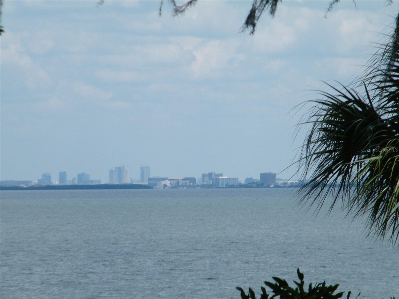 Image 3 of 33 For 1060 Jesse Avenue