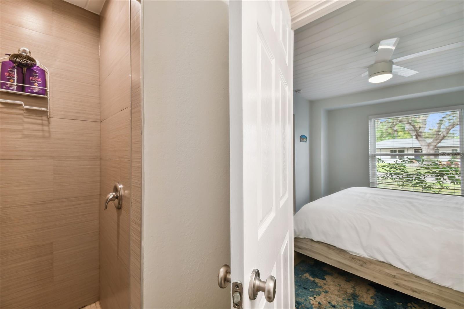 Image 11 of 37 For 4324 Clark Avenue