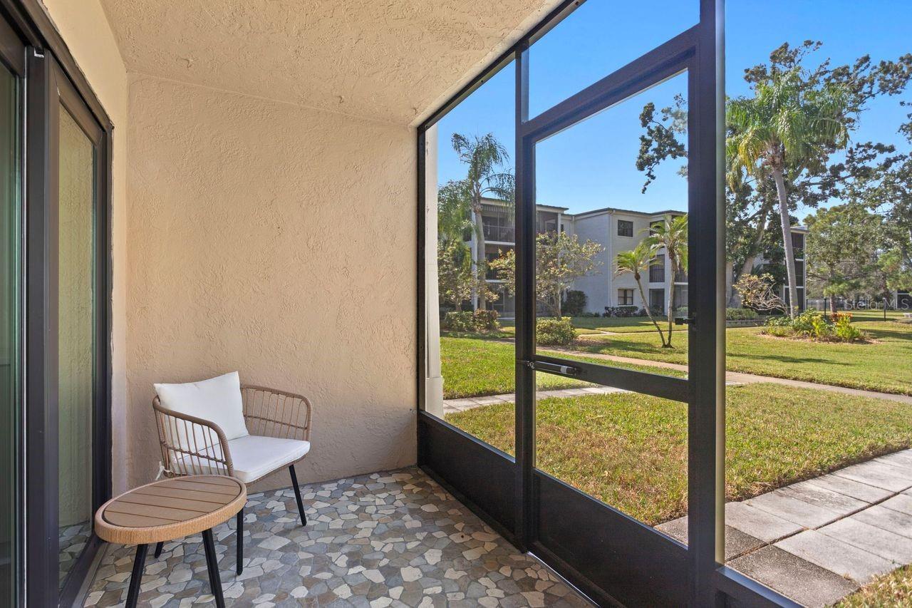 Image 22 of 26 For 4910 Bay Street Ne 111