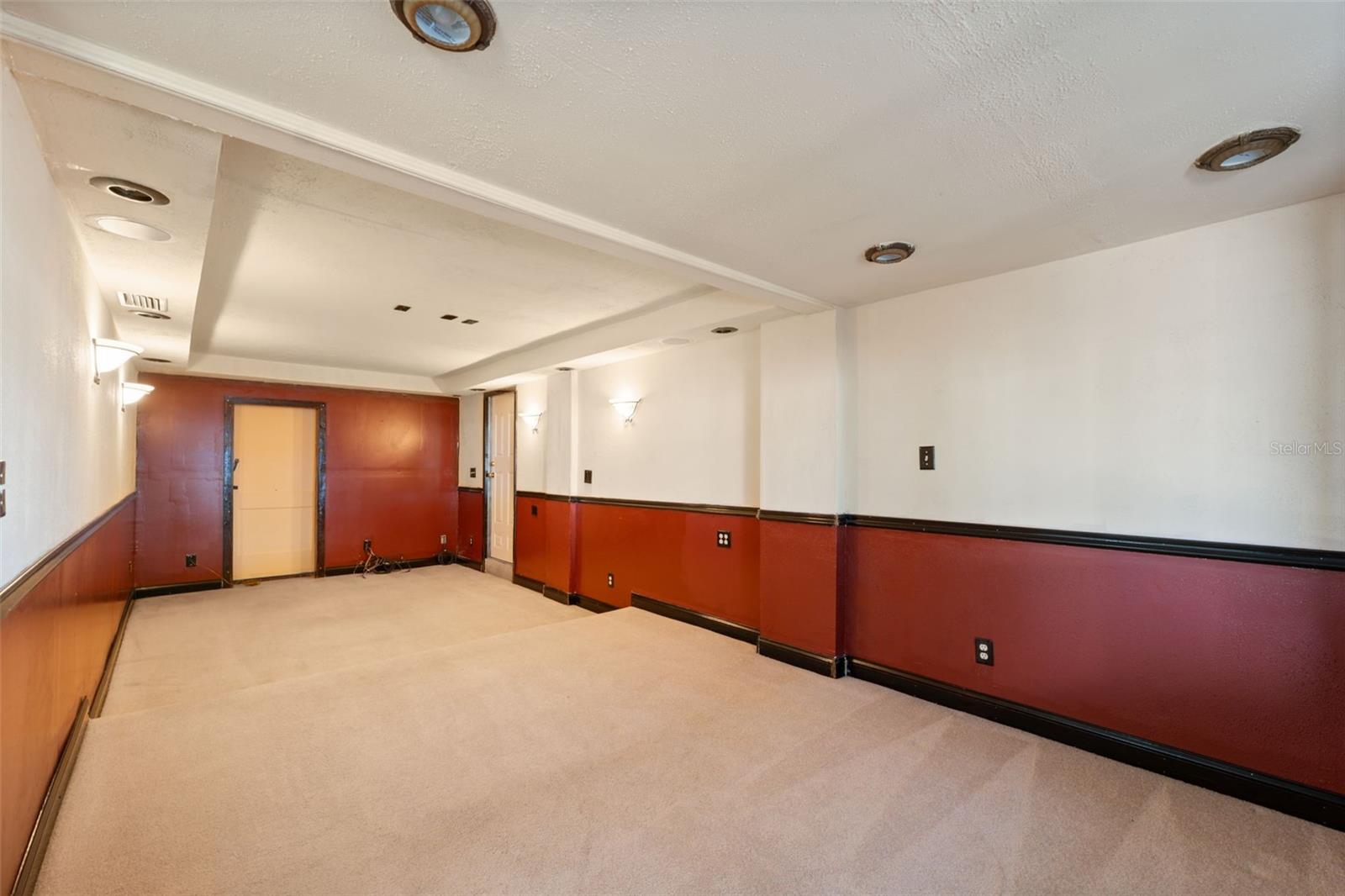 Image 12 of 36 For 703 114th Avenue