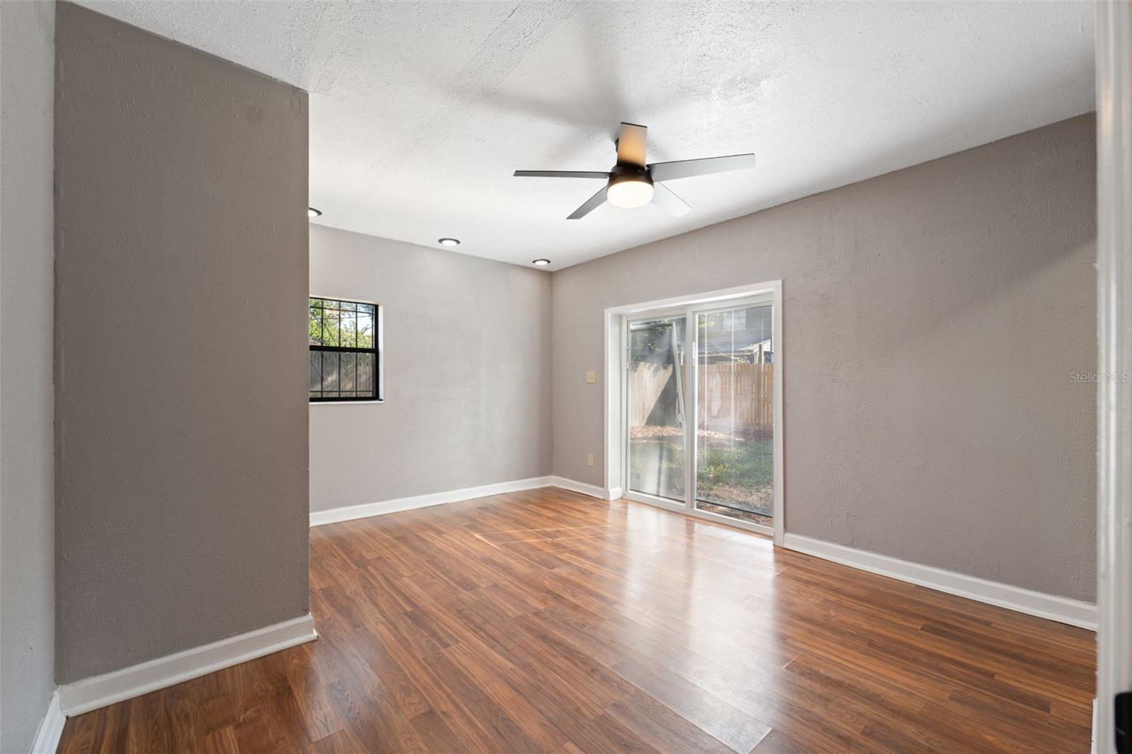 Image 21 of 36 For 703 114th Avenue