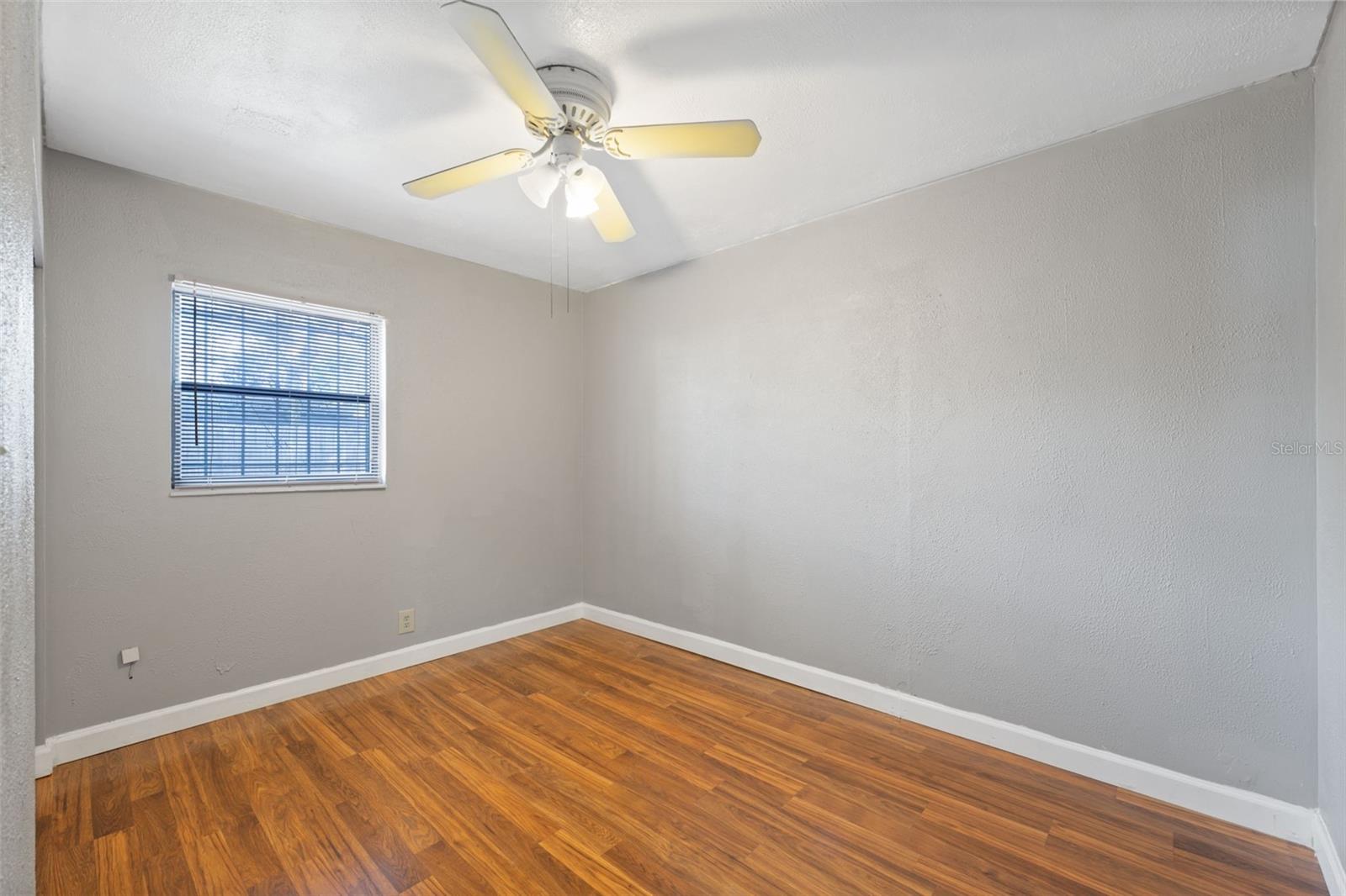 Image 28 of 36 For 703 114th Avenue