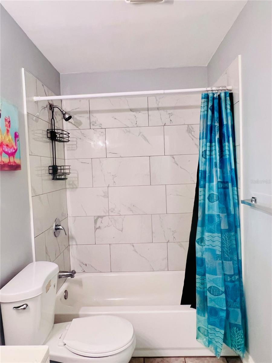 Image 13 of 20 For 5202 Laurel Place