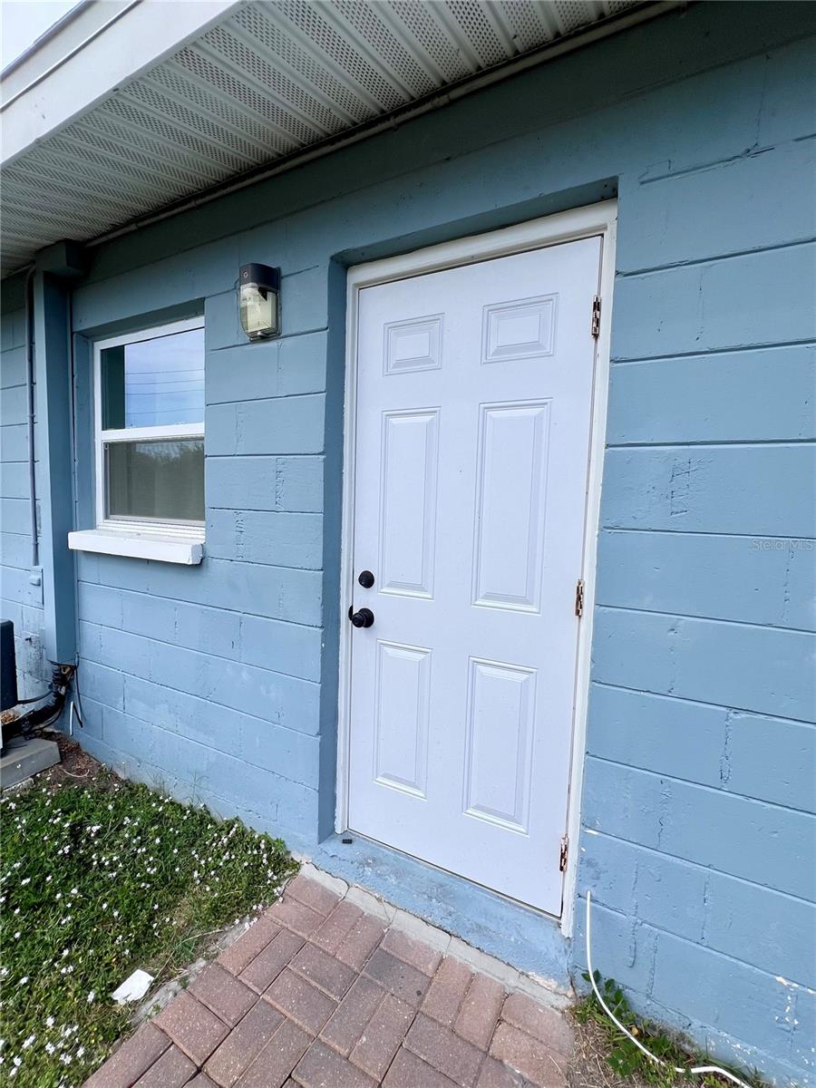 Image 18 of 20 For 5202 Laurel Place