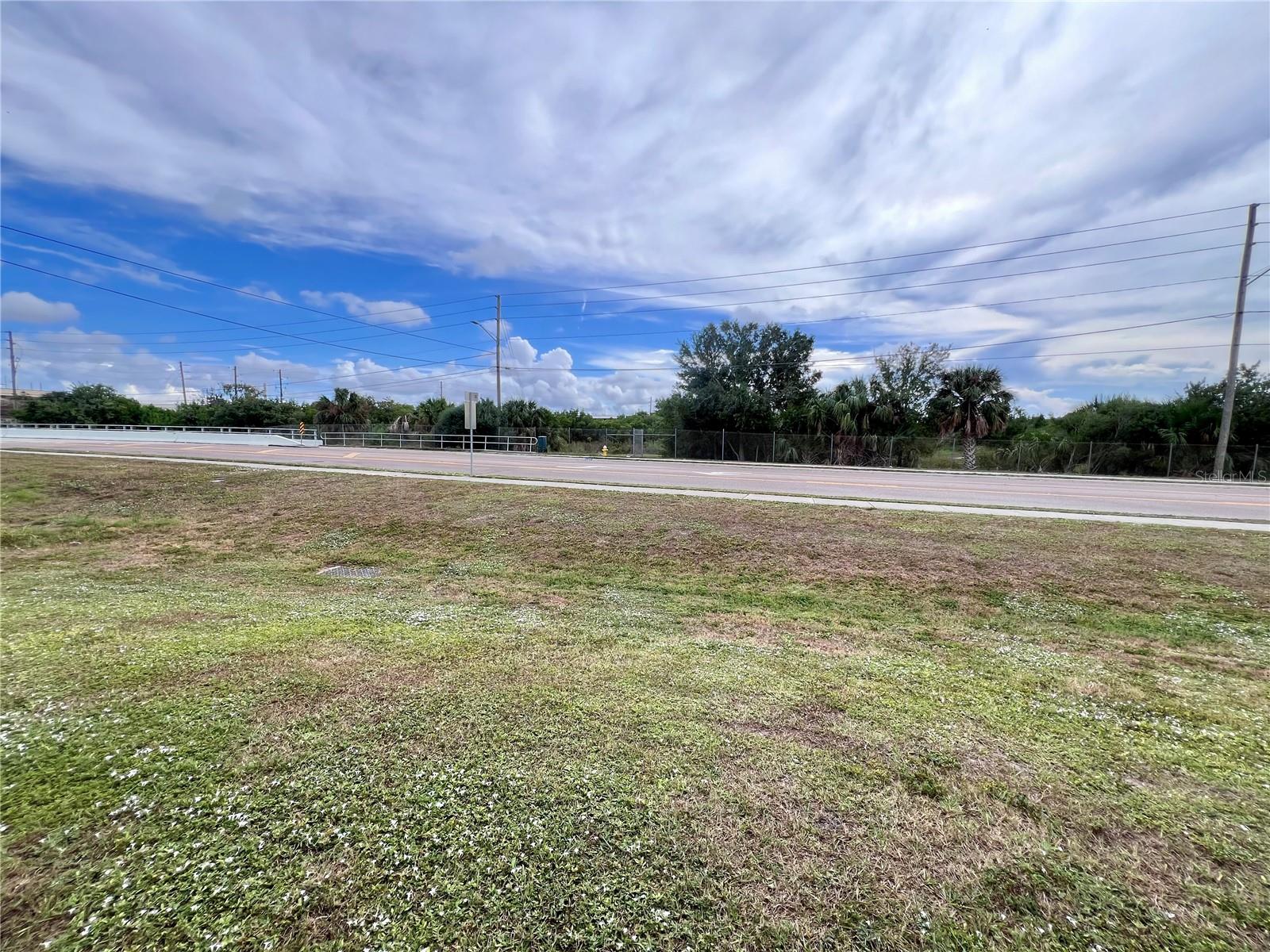 Image 19 of 20 For 5202 Laurel Place