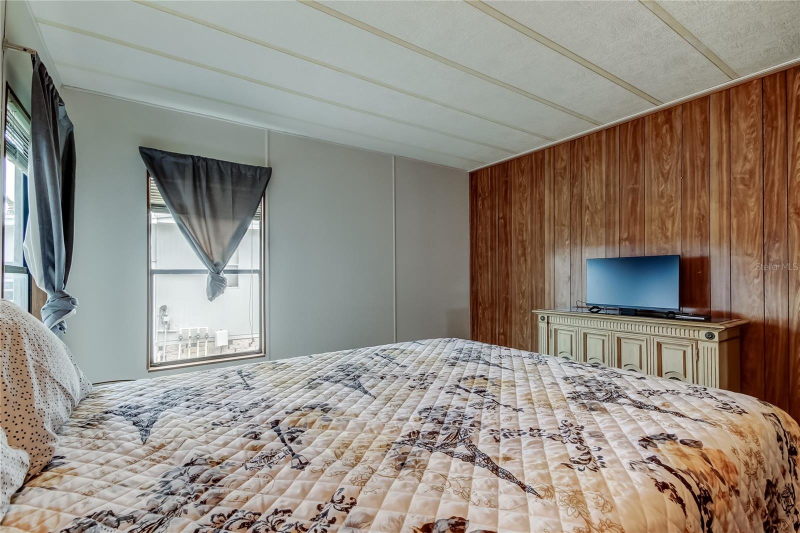 Image 26 of 56 For 39820 Us Highway 19 N 222