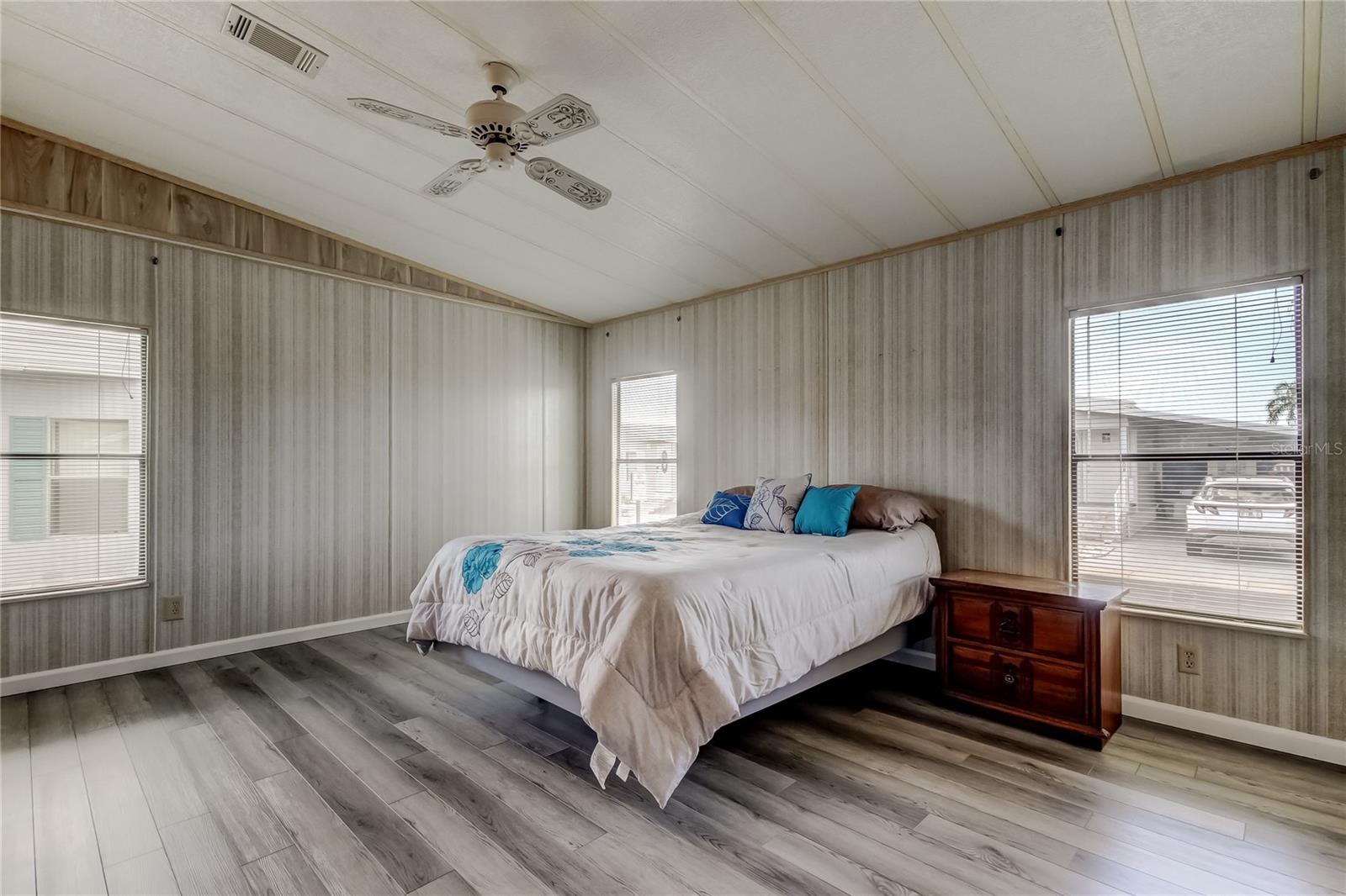 Image 29 of 56 For 39820 Us Highway 19 N 222