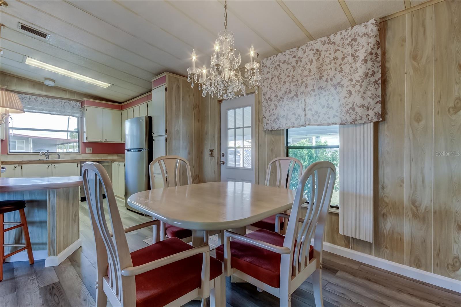 Image 7 of 56 For 39820 Us Highway 19 N 222