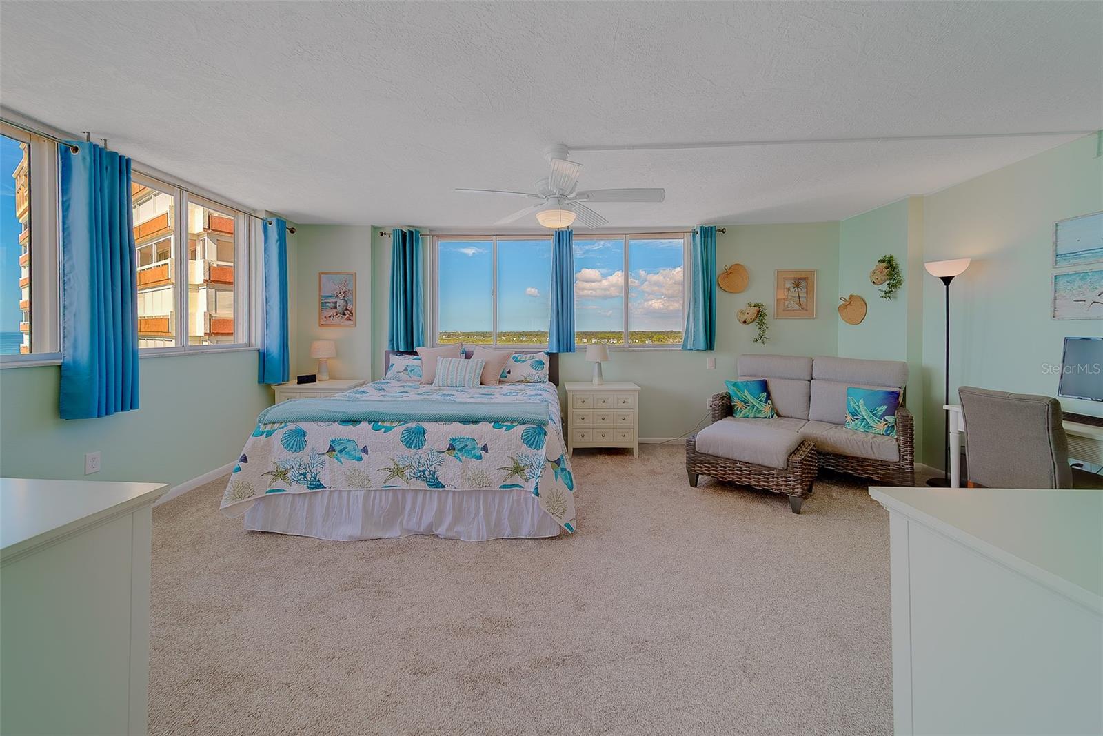 Image 22 of 67 For 17920 Gulf Boulevard 1205