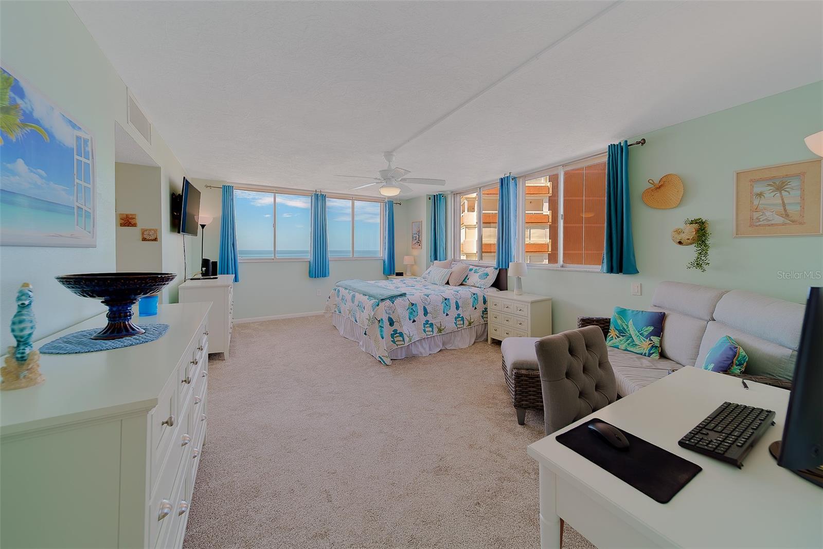 Image 26 of 67 For 17920 Gulf Boulevard 1205