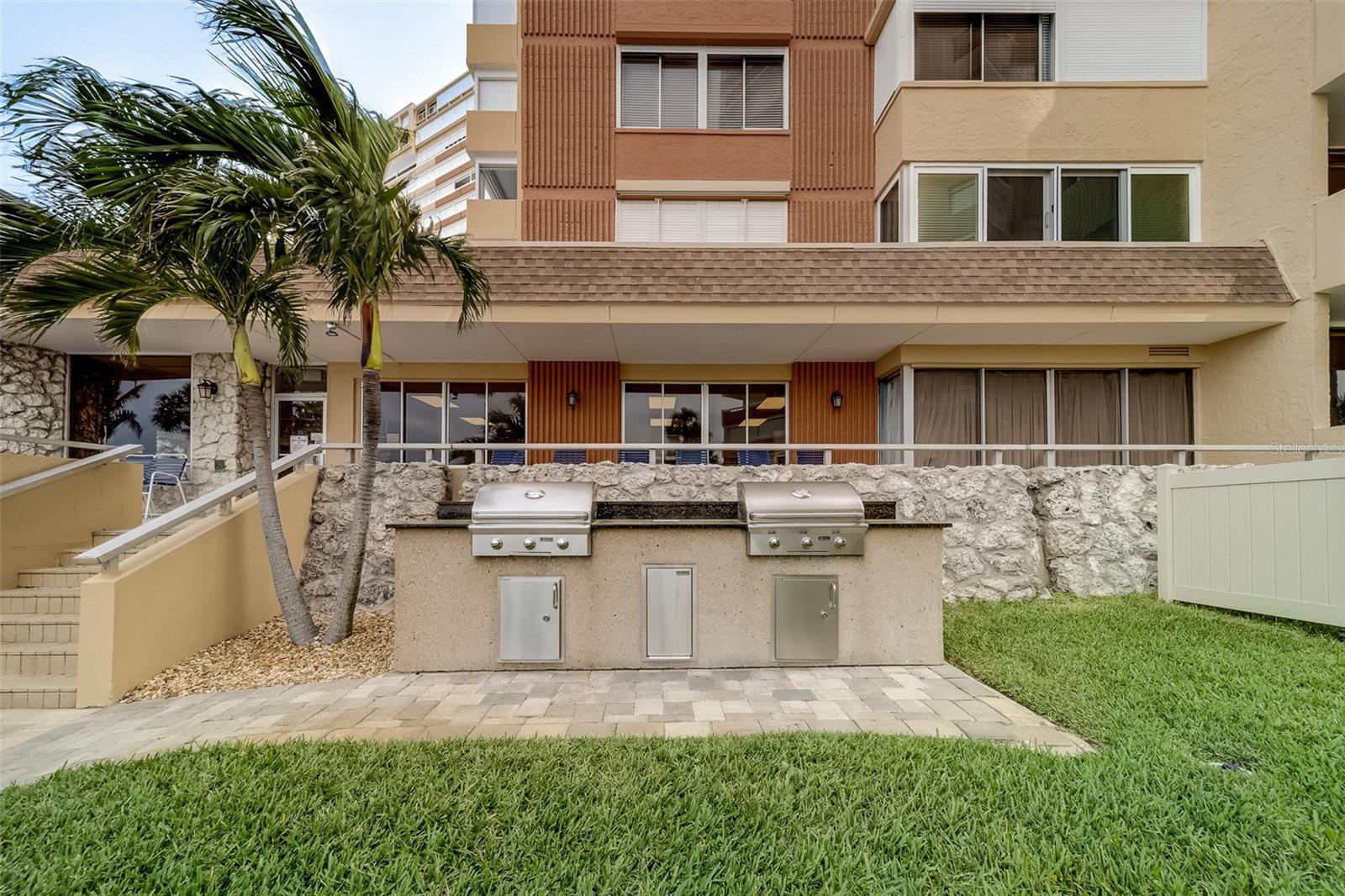 Image 48 of 67 For 17920 Gulf Boulevard 1205