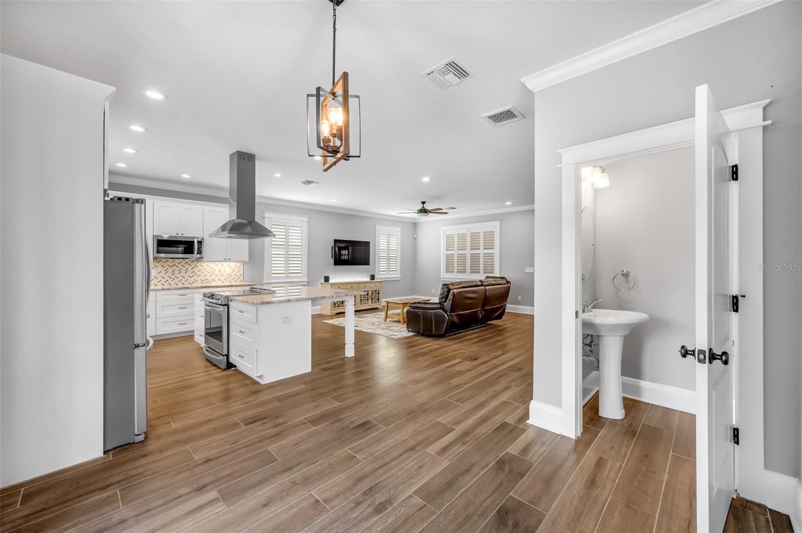 Image 23 of 29 For 319 Giddens Avenue