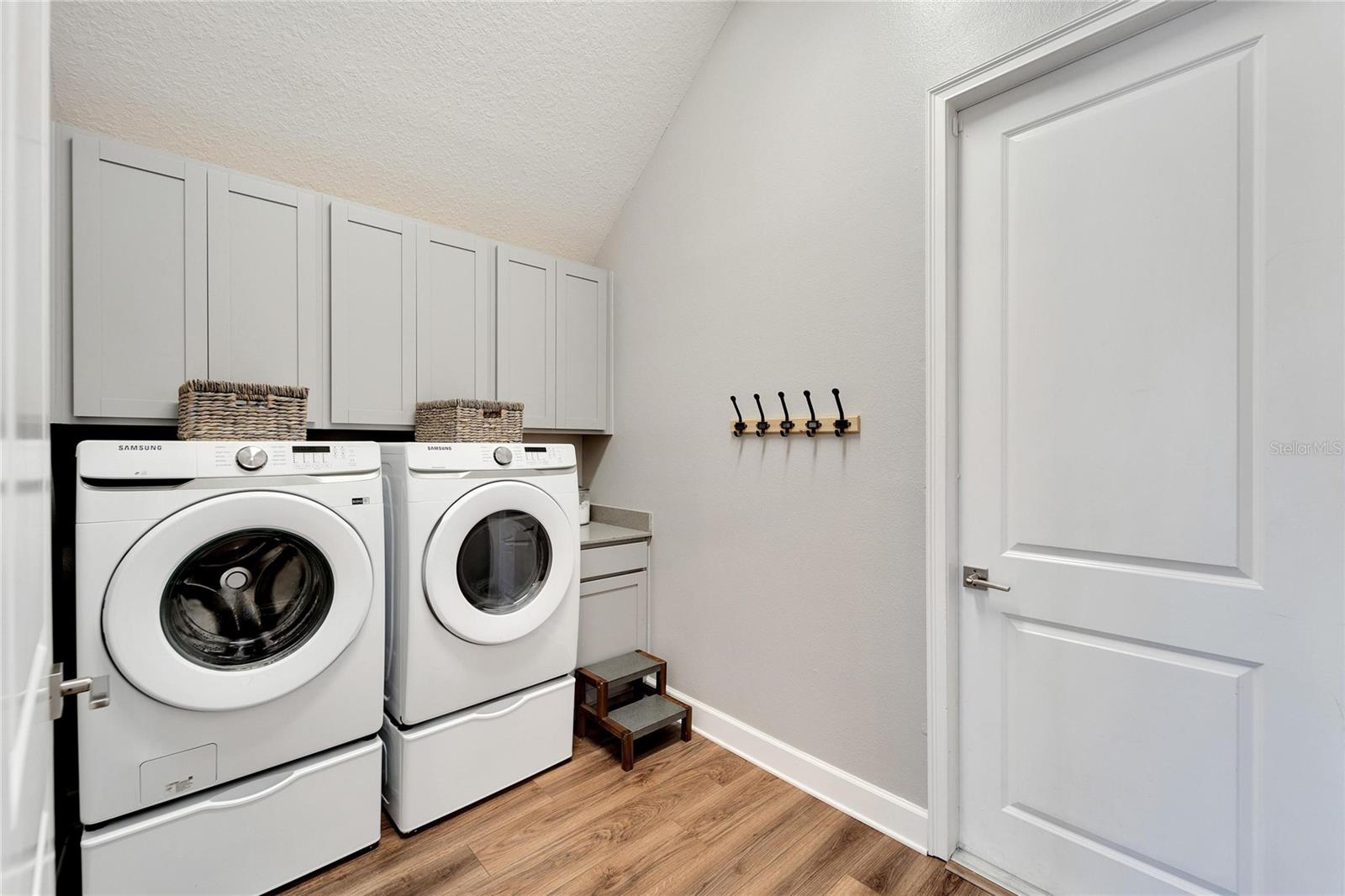 Image 23 of 62 For 5243 Wishing Arch Drive