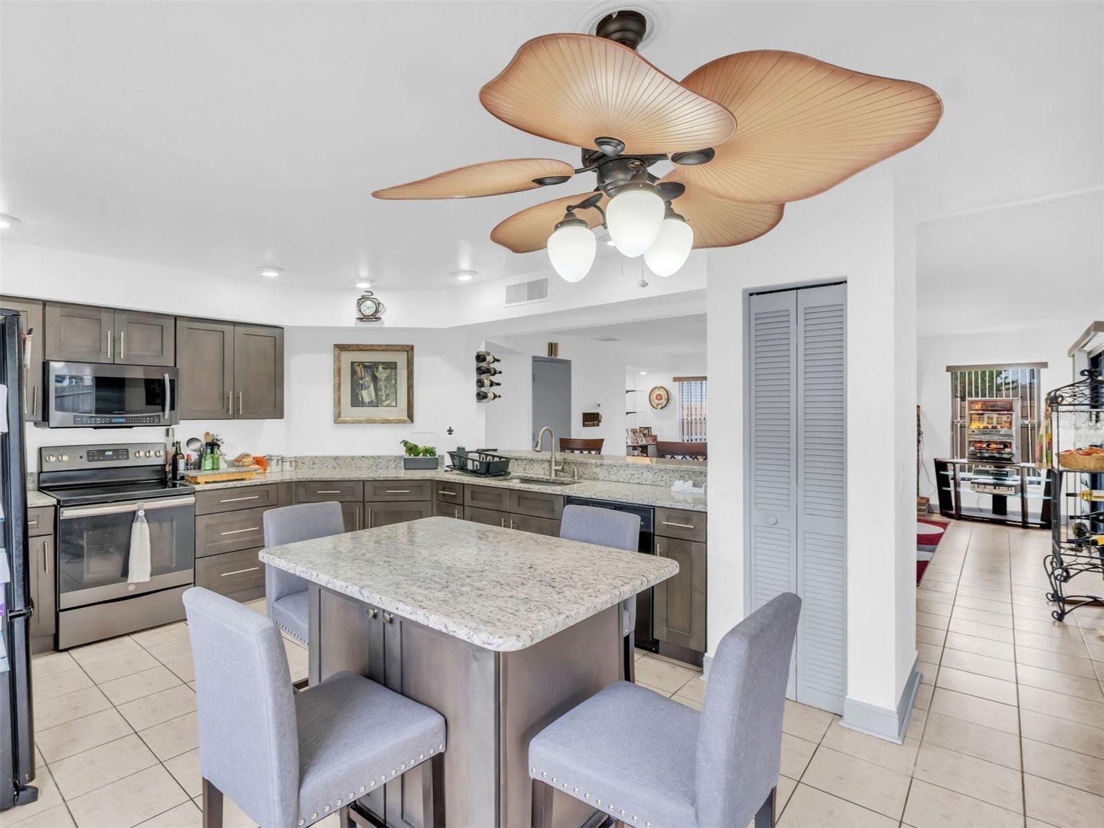 Image 12 of 61 For 3177 Montrose Place