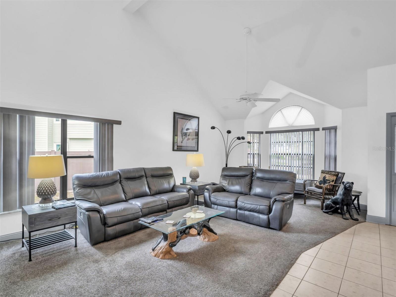 Image 18 of 61 For 3177 Montrose Place