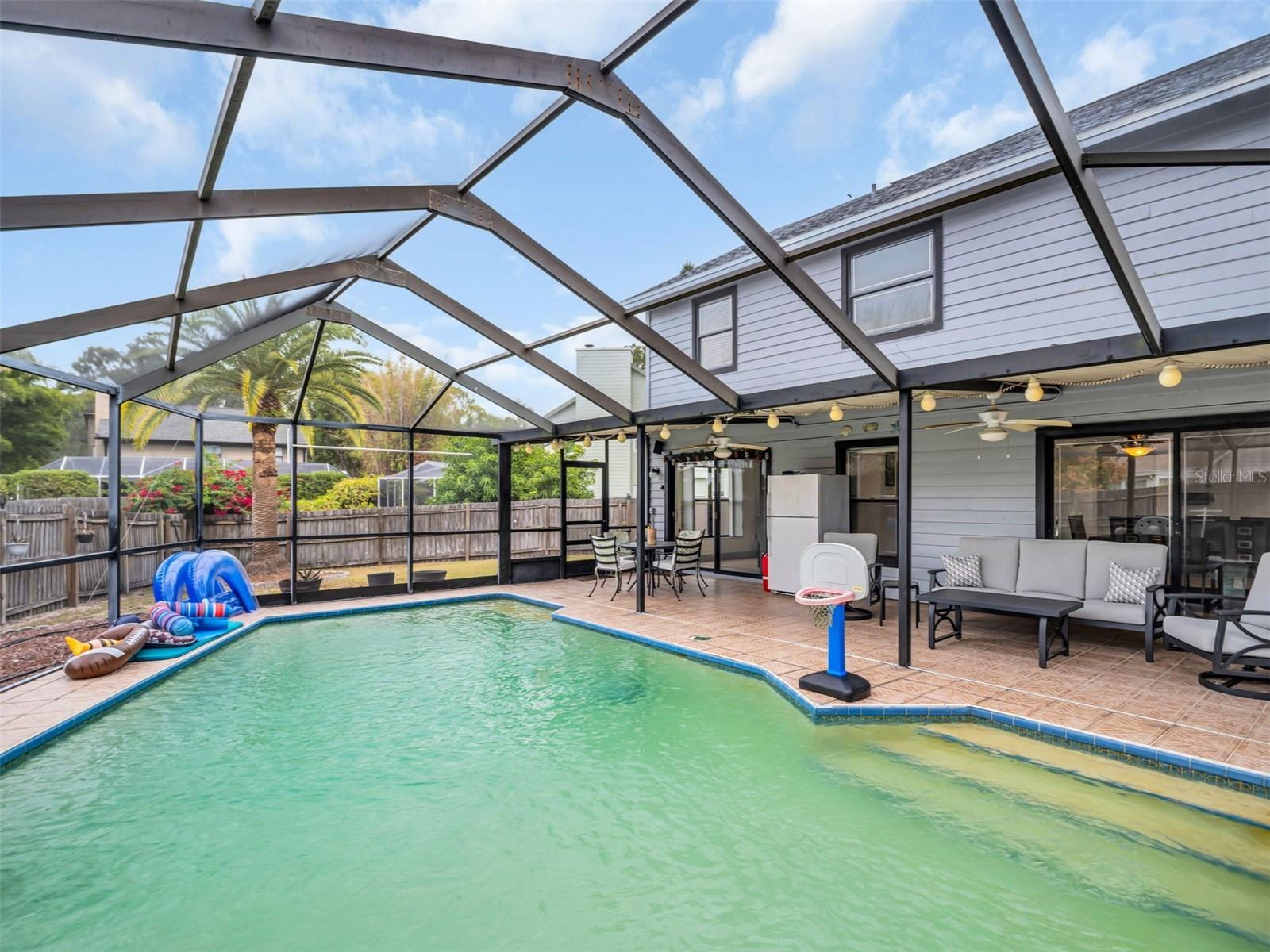 Image 26 of 61 For 3177 Montrose Place