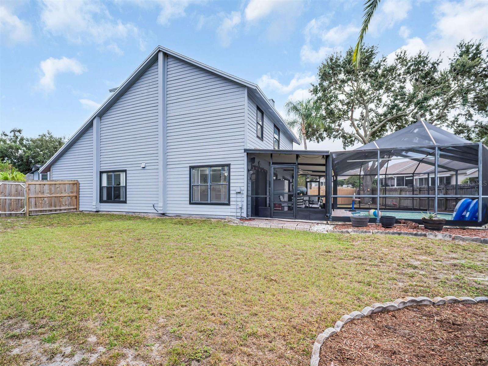 Image 3 of 61 For 3177 Montrose Place